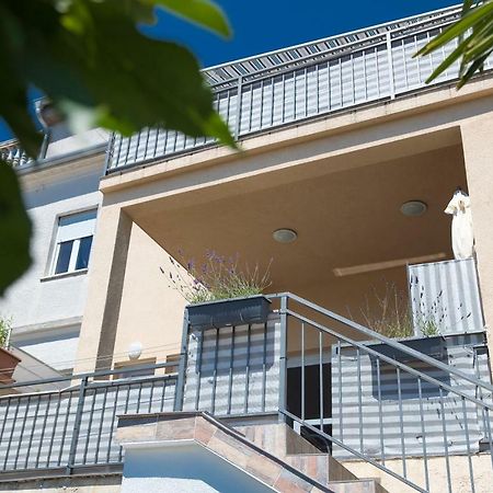 Apartment Zorica Цриквеница Экстерьер фото